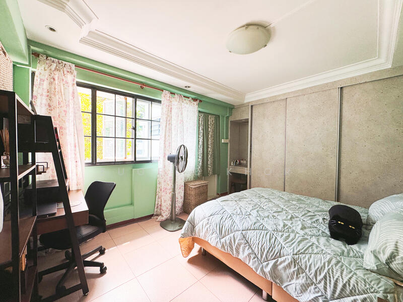 For Sale - 243 Bukit Batok East Avenue 5