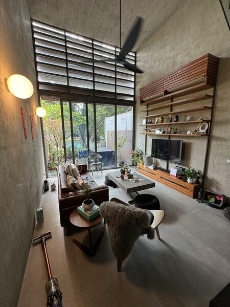 2nd floor living room