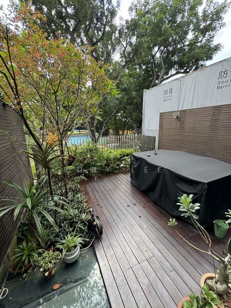 2nd floor outdoor dining with a full view of the park