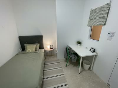 For Rent - La Crystal