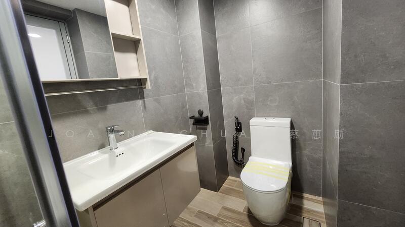 Bukit View, 144 Upper Bukit Timah Road, 1 Bedroom, 400 sqft, Condominium For Rent, by Joanne Chua  蔡蕙励, 60065216 - Bathroom - PropertyGuru.com.sg