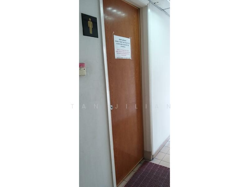 Giffard Mansions, 424 Balestier Road, 424 sqft, Office For Sale, by Tan Jilian, 60065604 - Female Toilet - CommercialGuru.com.sg