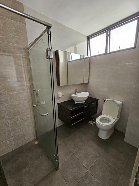 MEI HWAN CRESCENT, Ang Mo Kio / Bishan / Thomson, 4 Bedrooms, 2,228 sqft, Semi-Detached House For Rent, by May Lau, 60065630 - Bathroom - PropertyGuru.com.sg
