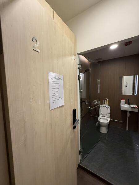 Room 30A-02 Bathroom