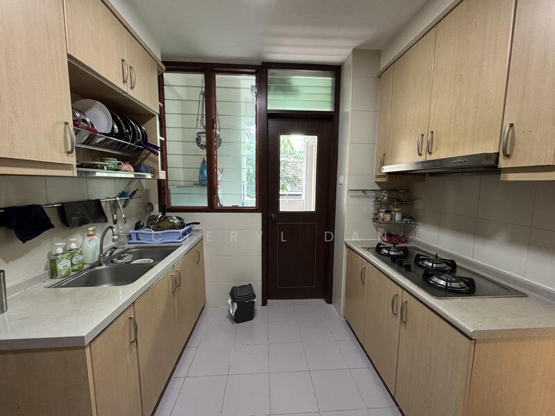 The Edgewater, 211 Jalan Loyang Besar, Changi Airport / Changi Village, 2 Bedrooms, 980 sqft, Condominium For Rent, by Cheryl Dan, 60065810 - Kitchen - PropertyGuru.com.sg