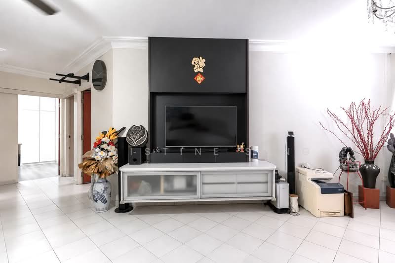 450 Jurong West Street 42, 450 Jurong West Street 42, 3 Bedrooms, 1,152 sqft, HDB Flat For Sale, by Christine Song, 60065834 - Living Room - PropertyGuru.com.sg