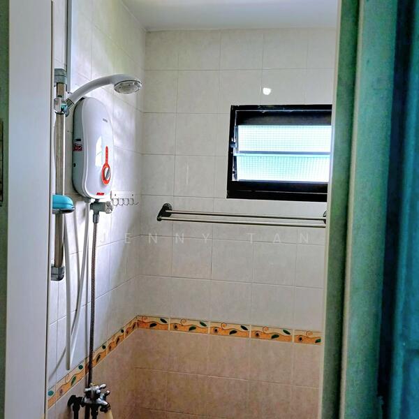 53 Sims Place, 53 Sims Place, Room Rental, 108 sqft, HDB Flat For Rent, by Jenny Tan, 60066062 - PropertyGuru.com.sg