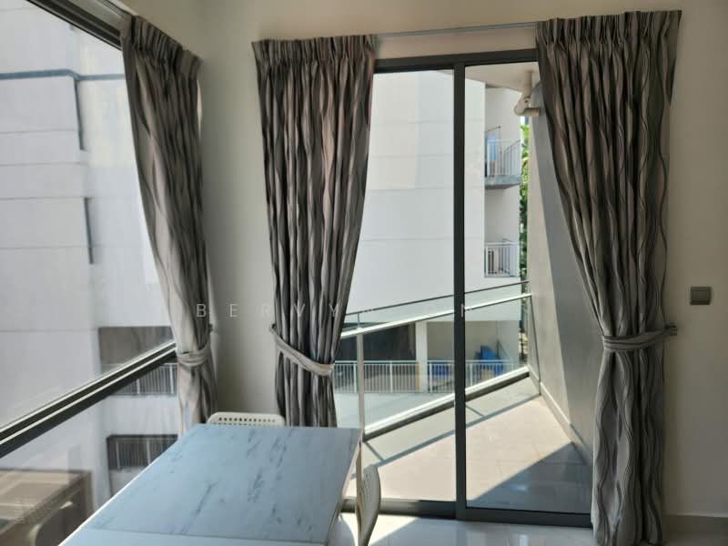 La Brisa, 50 Lorong 28 Geylang, 2 Bedrooms, 560 sqft, Condominium For Rent, by Bervyn Ong, 60066068 - Balcony - PropertyGuru.com.sg