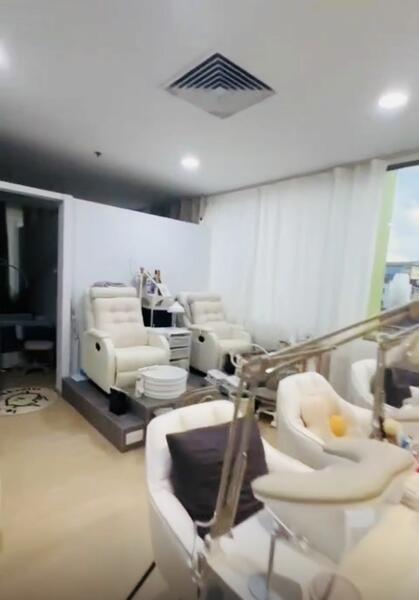 Bukit Timah Shopping Centre, 170 Upper Bukit Timah Road, 420 sqft, Mall Shop For Sale, by Emily Goh, 60066099 - CommercialGuru.com.sg