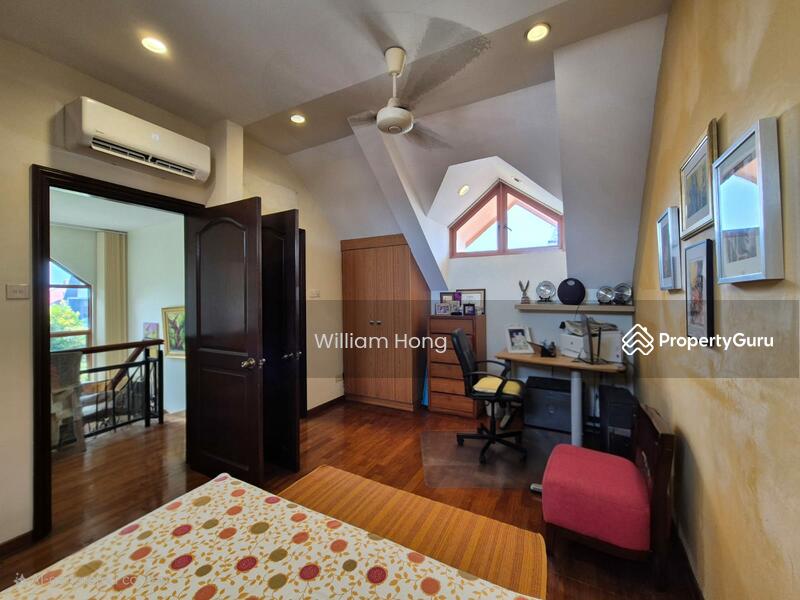 For Sale - 2.5 Sty Corner Terrace with basement along Serangoon Gardens Way