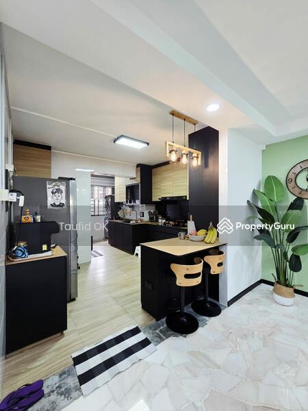 For Sale - 437 Hougang Avenue 8