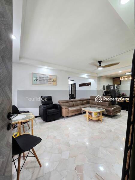 For Sale - 437 Hougang Avenue 8