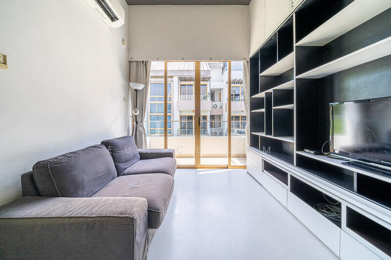 The Maylea, 242E Pasir Panjang Road, 1 Bedroom, 527 sqft, Condominium For Rent, by Eunice Lam, 60066252 - PropertyGuru.com.sg