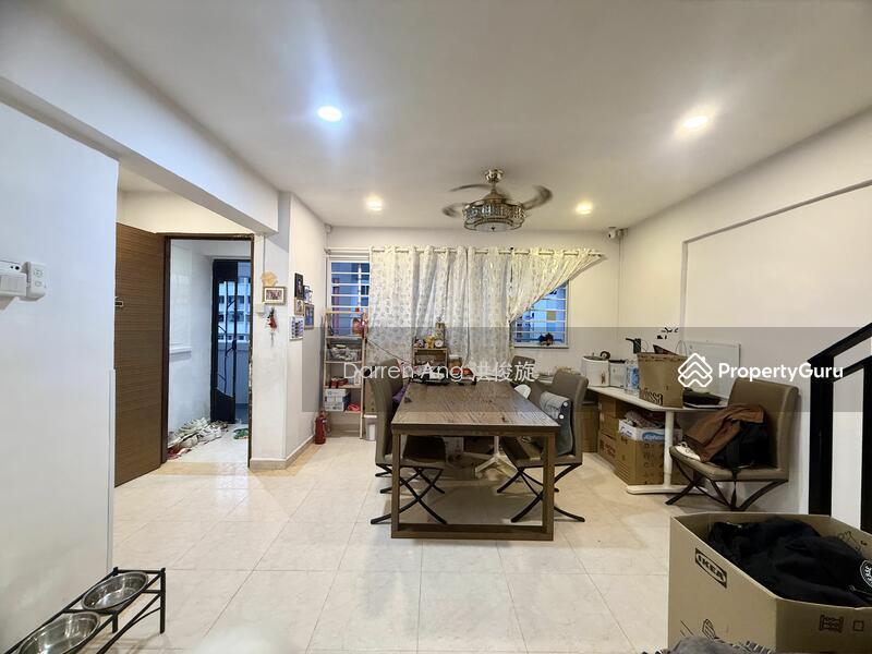 For Sale - 221 Bukit Batok East Avenue 3