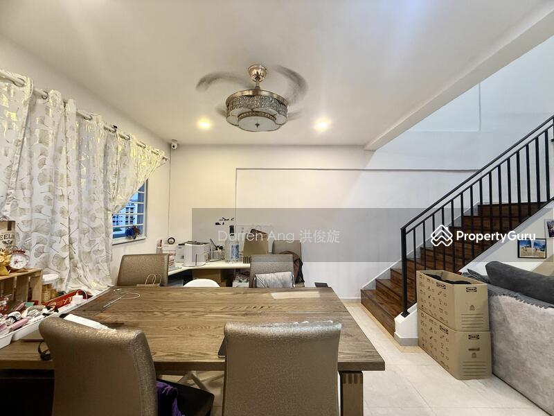 For Sale - 221 Bukit Batok East Avenue 3