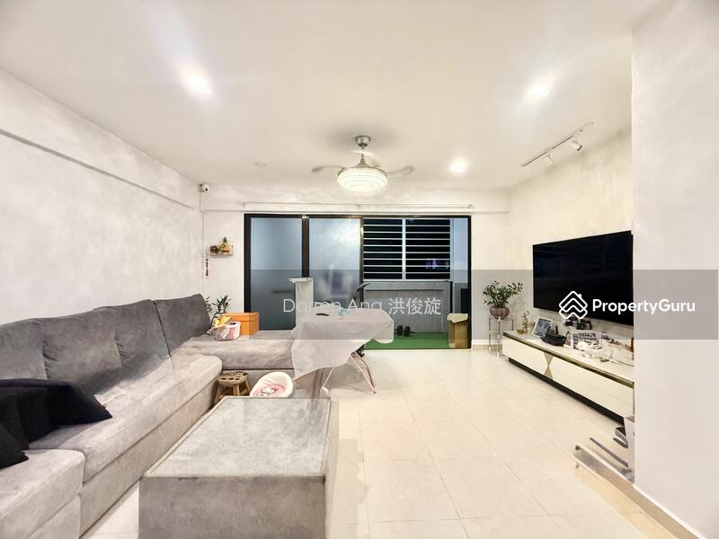 For Sale - 221 Bukit Batok East Avenue 3