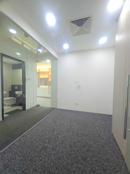 Eon Shenton, 70 Shenton Way, 1,109 sqft, Office For Sale, by Michael Lau, 60066536 - CommercialGuru.com.sg