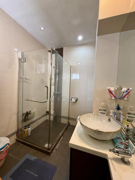 108 Jalan Rajah, 108 Jalan Rajah, 4 Bedrooms, 1,614 sqft, HDB Flat For Sale, by Nobie Tan, 60066540 - Bathroom - PropertyGuru.com.sg