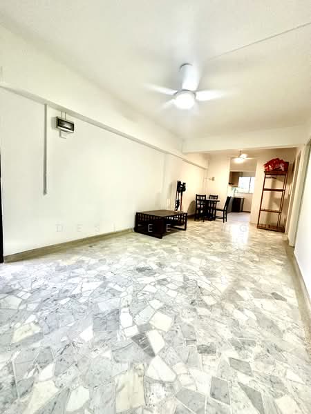 32 Holland Close, 32 Holland Close, 2 Bedrooms, 720 sqft, HDB Flat For Rent, by Desiree Ang, 60066800 - PropertyGuru.com.sg