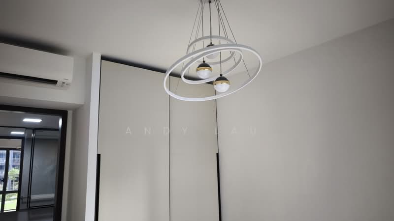 JadeScape Condominium For Sale at S$ 1,798,888 | PropertyGuru Singapore - Master bedroom wardrobe 