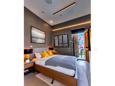 For Sale - Starlight Road