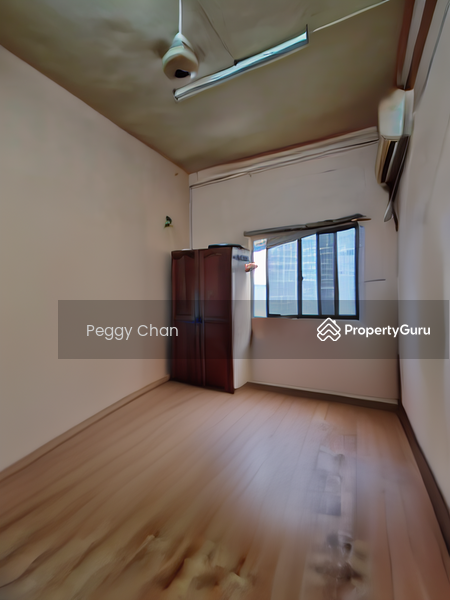 Rear Bedroom
