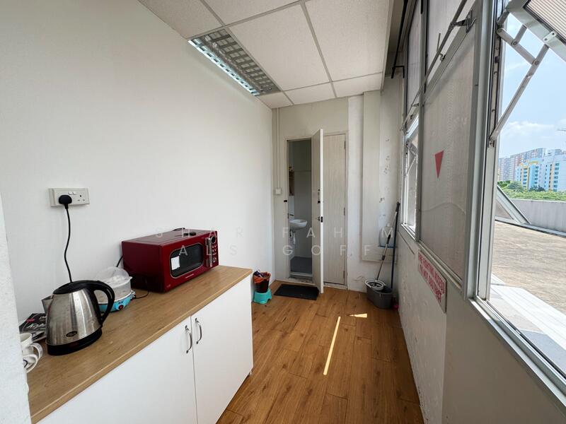 Pioneer Junction, 3 Soon Lee Street, 1,507 sqft, Factory / Workshop (B2) For Sale, by Sharifah M Alsagoff, 60068045 - Kitchen - CommercialGuru.com.sg