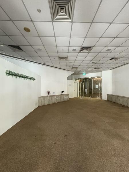 51 Cuppage Road, 51 Cuppage Road, 958 sqft, Food & Beverage For Rent, by Chi Wai (Yellow Man), 60068056 - Entrance - CommercialGuru.com.sg
