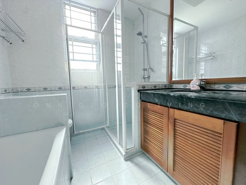 Northoaks, 20 Woodlands Cresent, Room Rental, 200 sqft, Condominium For Rent, by David, 60068311 - PropertyGuru.com.sg