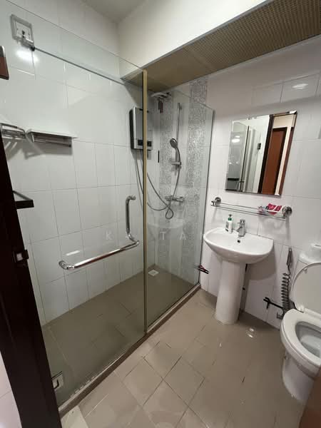187B Fengshan GreenVille, 187B Bedok North Street 4, Room Rental, 180 sqft, HDB Flat For Rent, by KY Tan, 60068350 - Bathroom - PropertyGuru.com.sg