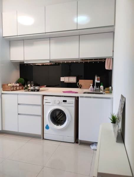 Centra Studios, 25 Lorong 25 Geylang, 1 Bedroom, 484 sqft, Apartment For Rent, by Nick Lee, 60068410 - Kitchen - PropertyGuru.com.sg