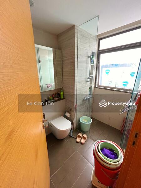 Master Toilet