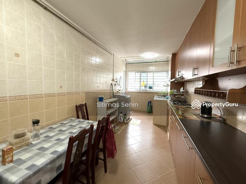 For Rent - 825 Yishun Street 81