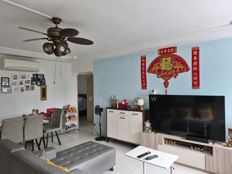 211 Bukit Batok Street 21, 211 Bukit Batok Street 21, 3 Bedrooms, 1,119 sqft, HDB Flat For Sale, by Luke Chew, 60068574 - Living Room - PropertyGuru.com.sg