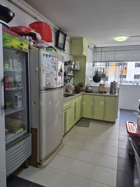 211 Bukit Batok Street 21, 211 Bukit Batok Street 21, 3 Bedrooms, 1,119 sqft, HDB Flat For Sale, by Luke Chew, 60068574 - Kitchen - PropertyGuru.com.sg