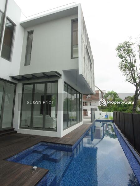 For Sale - Toh Drive - Designer Decor 5+1 Semi / Lap Pool