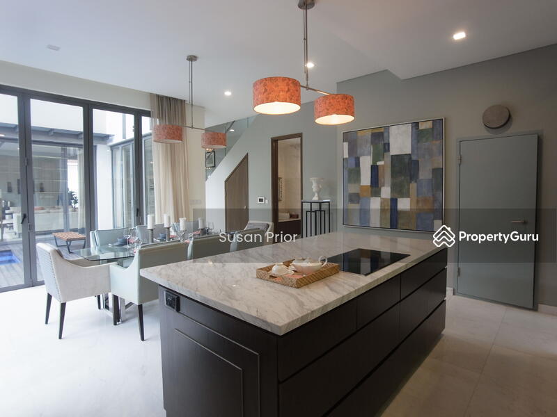 For Sale - Toh Drive - Designer Decor 5+1 Semi / Lap Pool