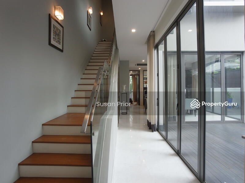 For Sale - Toh Drive - Designer Decor 5+1 Semi / Lap Pool
