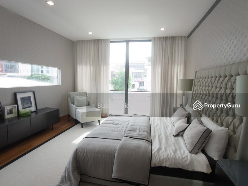For Sale - Toh Drive - Designer Decor 5+1 Semi / Lap Pool