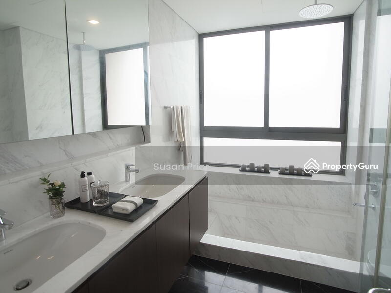For Sale - Toh Drive - Designer Decor 5+1 Semi / Lap Pool