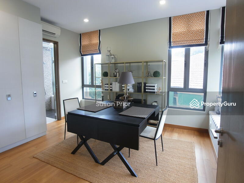 For Sale - Toh Drive - Designer Decor 5+1 Semi / Lap Pool
