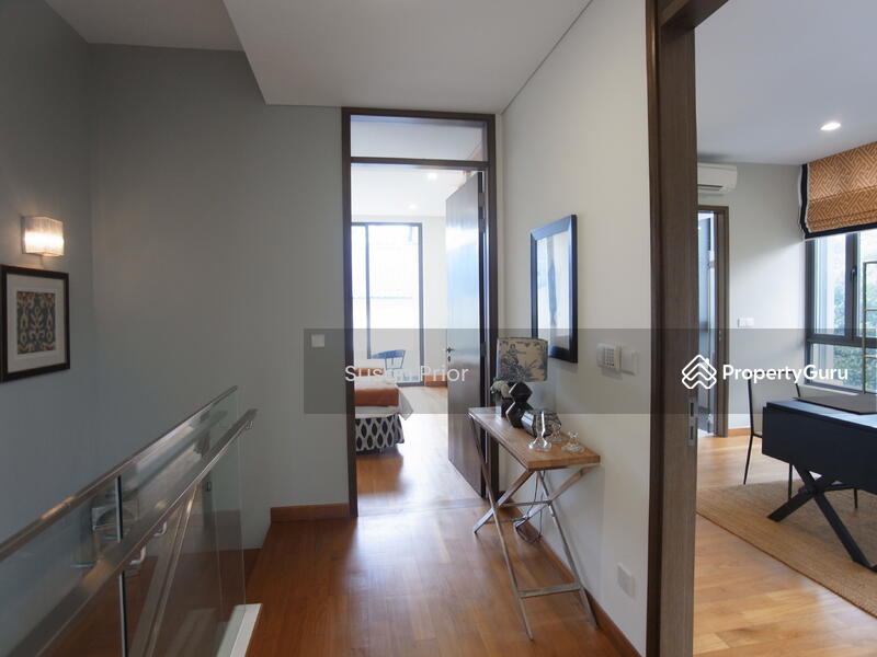 For Sale - Toh Drive - Designer Decor 5+1 Semi / Lap Pool