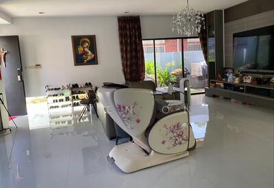 For Sale - Royal Hallmark