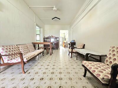 For Sale - 212 Ang Mo Kio Avenue 3