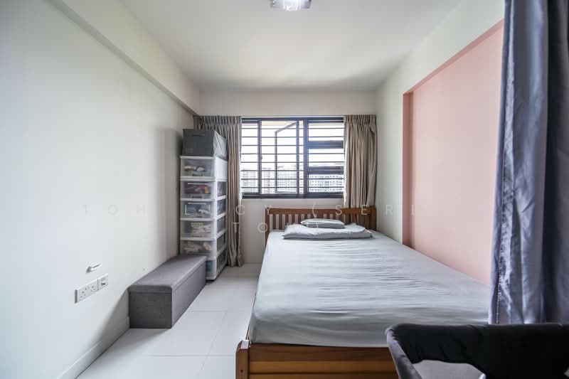 266A Punggol Way HDB Flat For Sale at S$ 880,000 | PropertyGuru Singapore - Bedroom
