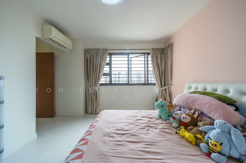 266A Punggol Way HDB Flat For Sale at S$ 880,000 | PropertyGuru Singapore - Bedroom