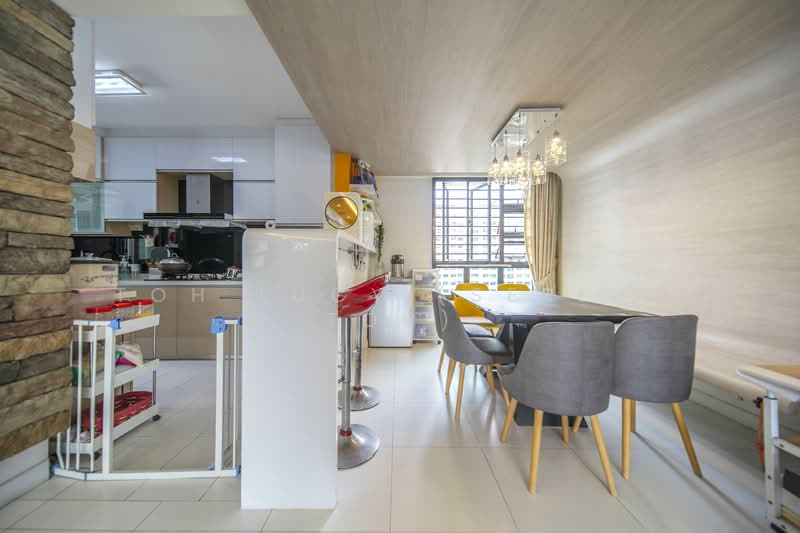 266A Punggol Way HDB Flat For Sale at S$ 880,000 | PropertyGuru Singapore - Dining