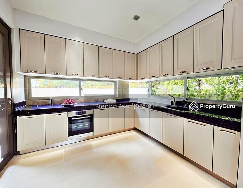 FOR RENT, Modern Detached with Pool (photos are for illustration only)