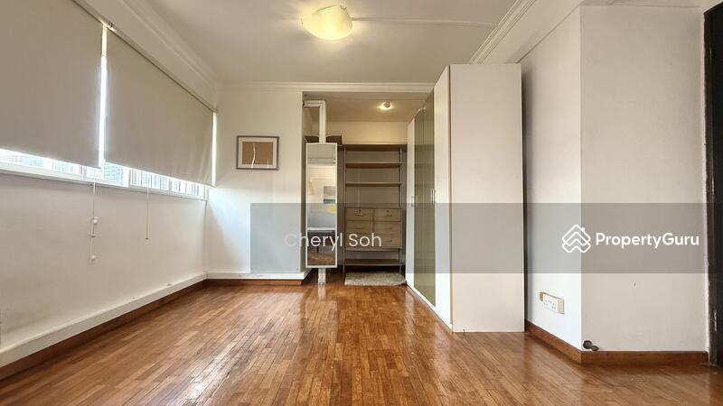 Walk-in Wardrobe
