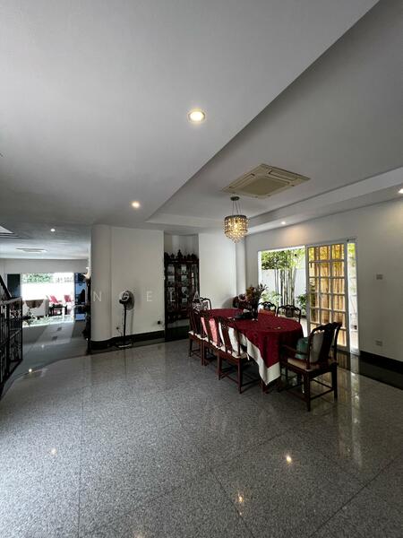 JALAN SENANDONG, Jalan Senandong, 5 Bedrooms, 8,300 sqft, Good Class Bungalow For Sale, by Angela Chan, 60069425 - Dining Room - PropertyGuru.com.sg